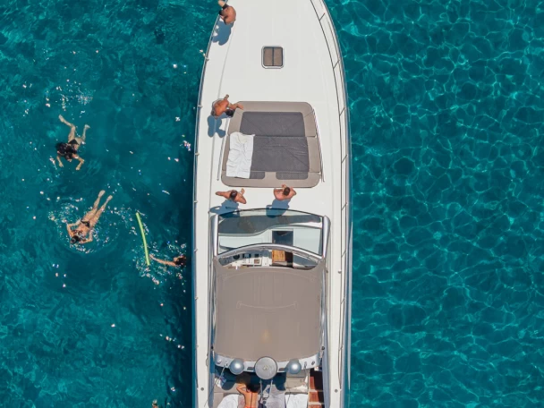 Pronájem Motorová loď Alfamarine s licencí