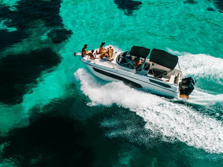 Pronájem Motorová loď Karnic s licencí