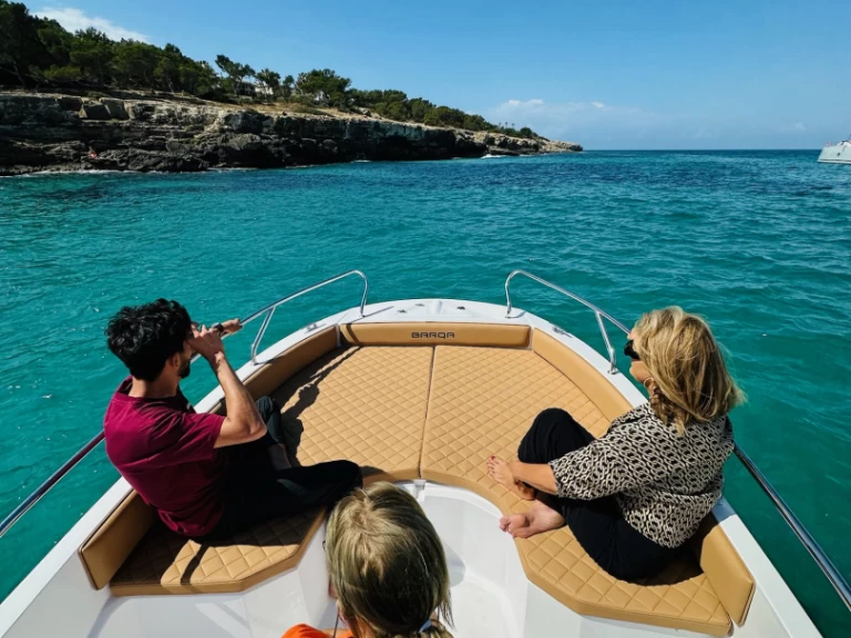 Barqa Q20 jednotlivci a charterové společnosti v s'Arenal