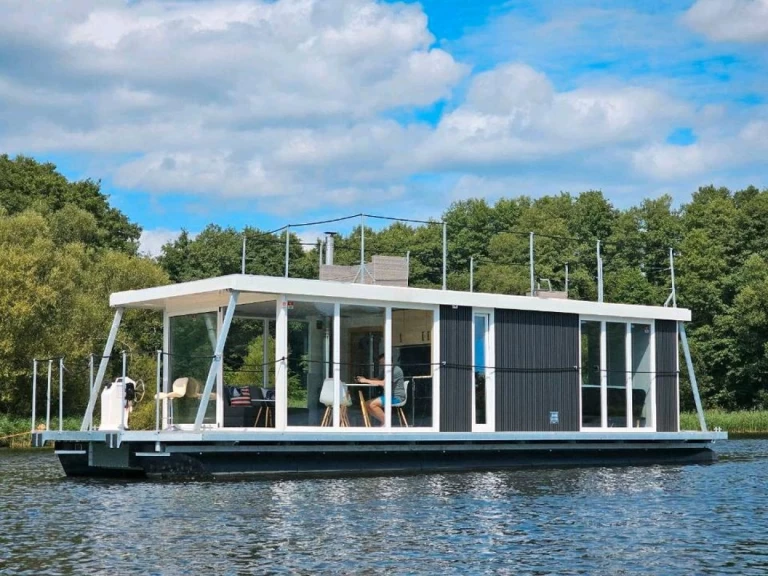 Pronajmout si Werft Marina Buchholz 1st Class Buchholz v Buchholz City