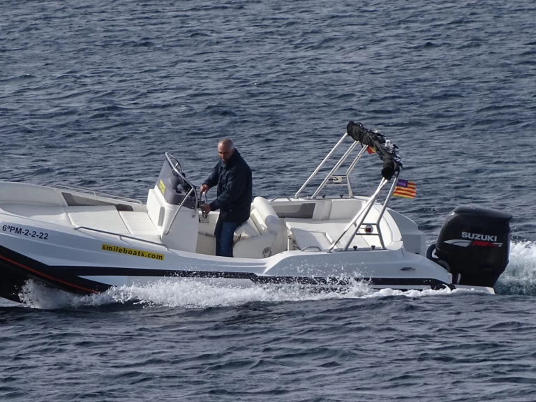 Pronájem Polotuhá loď Zar s licencí