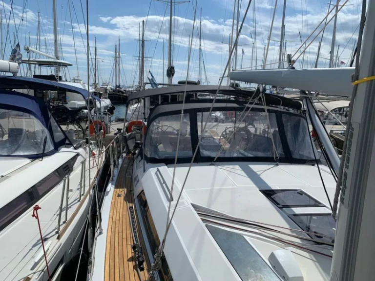 Pronájem Plachetnice Bénéteau s licencí