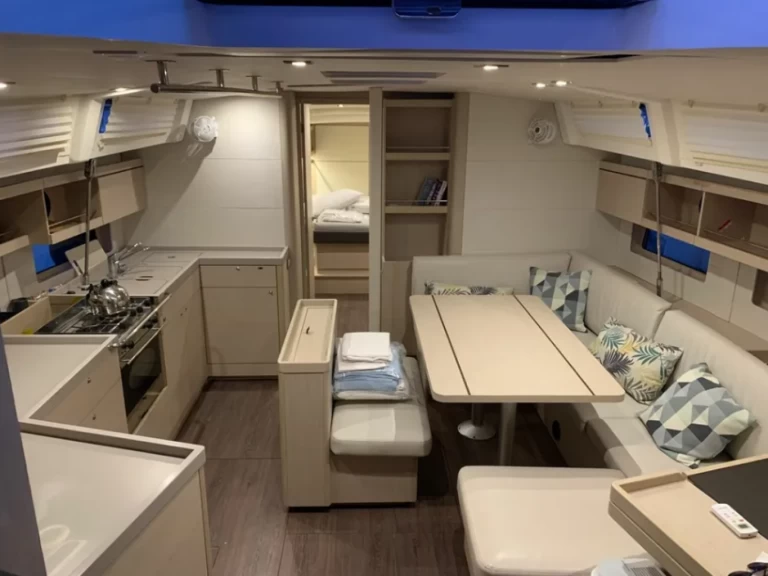 Pronájem jachty v Alimos -Bénéteau Oceanis 46.1 na Samboatu