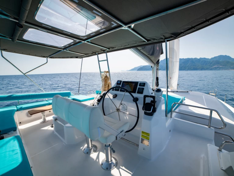 Pronajmout si Dufour Dufour Catamarans 48 Sail v Castiglioncello