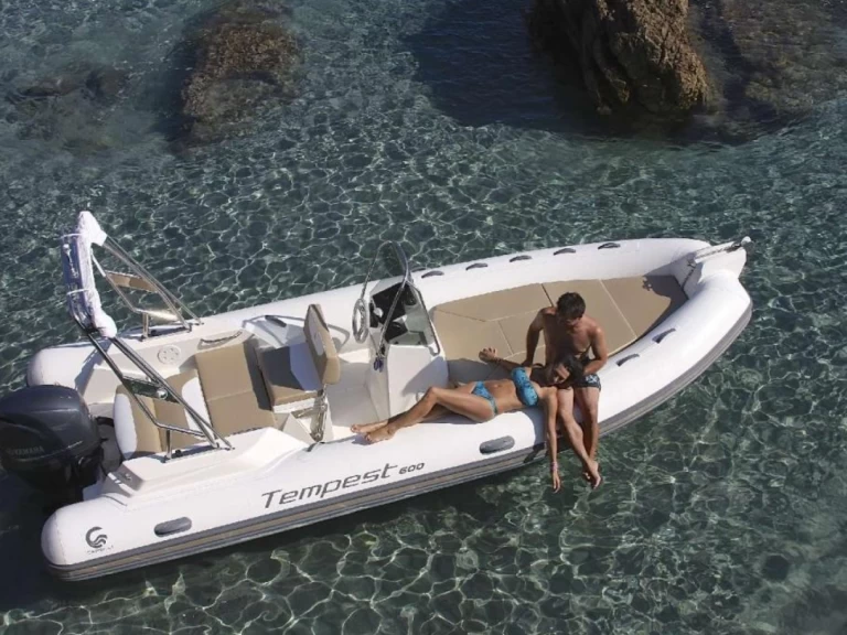 Pronajmout si Capelli Capelli 600 v Porto-Vecchio