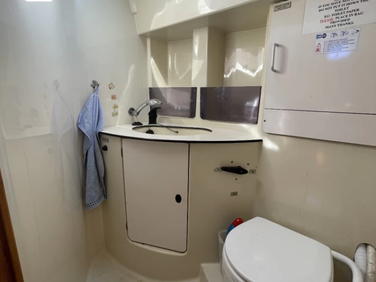 Pronajmout Plachetnice se skipperem či ne Dufour Gib sea v Valencie