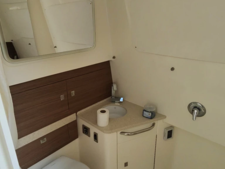 Boston Whaler Boston Whaler 420 Outrage jednotlivci a charterové společnosti v Anna Maria Island