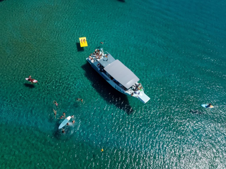 Pronajmout si Morago 1500 v Fornells