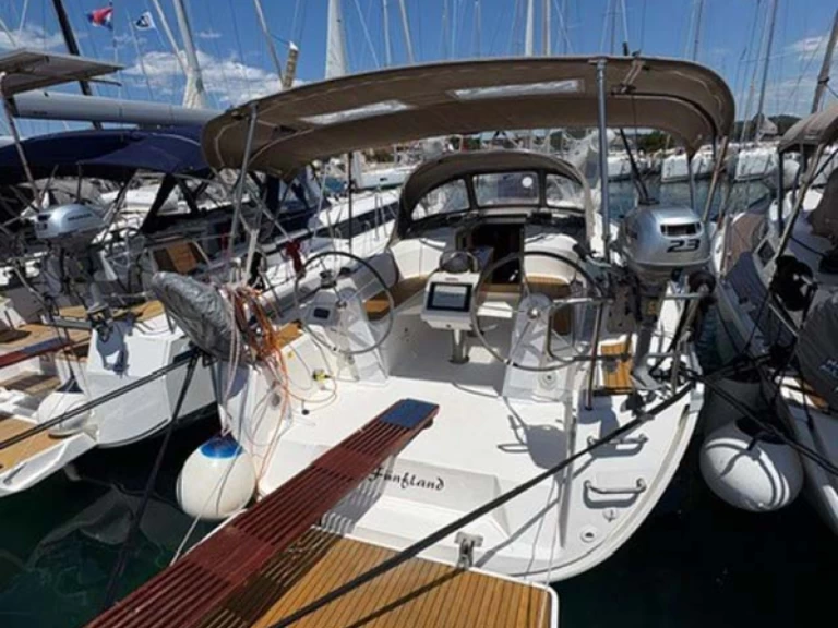 Pronajmout si Bavaria Cruiser 34 v Murter-Kornati