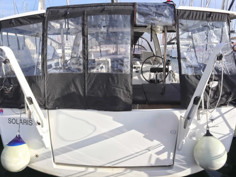 Pronajmout si Jeanneau Sun Loft 47 v Ligia