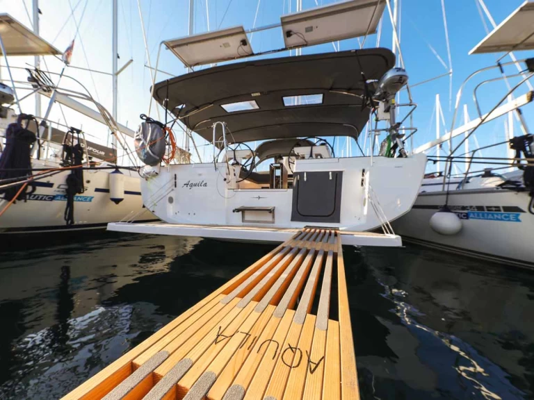 Pronajmout si Bavaria Bavaria C46 v Murter-Kornati