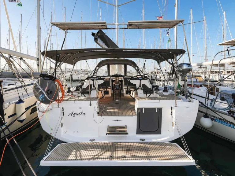 Pronájem lodi Murter-Kornati lákavé ceny Bavaria C46