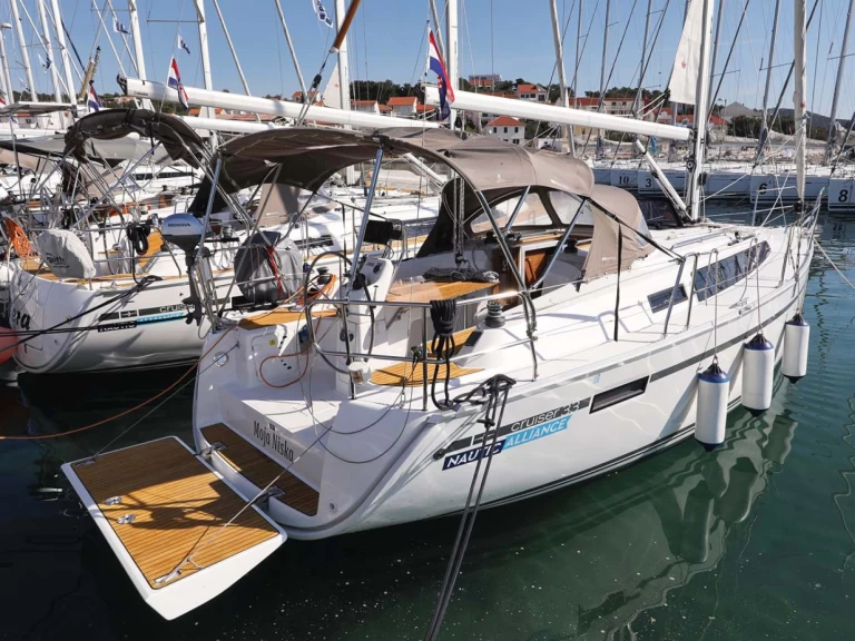 Pronájem Plachetnice Bavaria s licencí