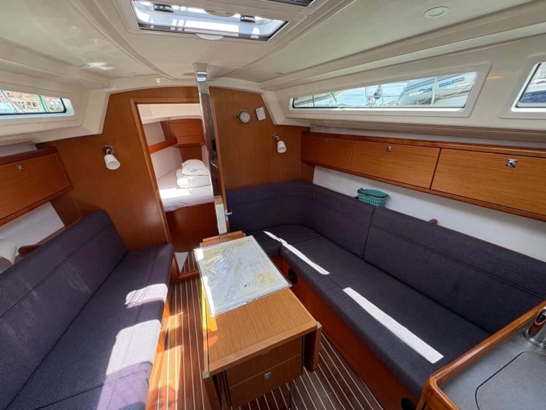Bavaria Cruiser 34 jednotlivci a charterové společnosti v Murter-Kornati