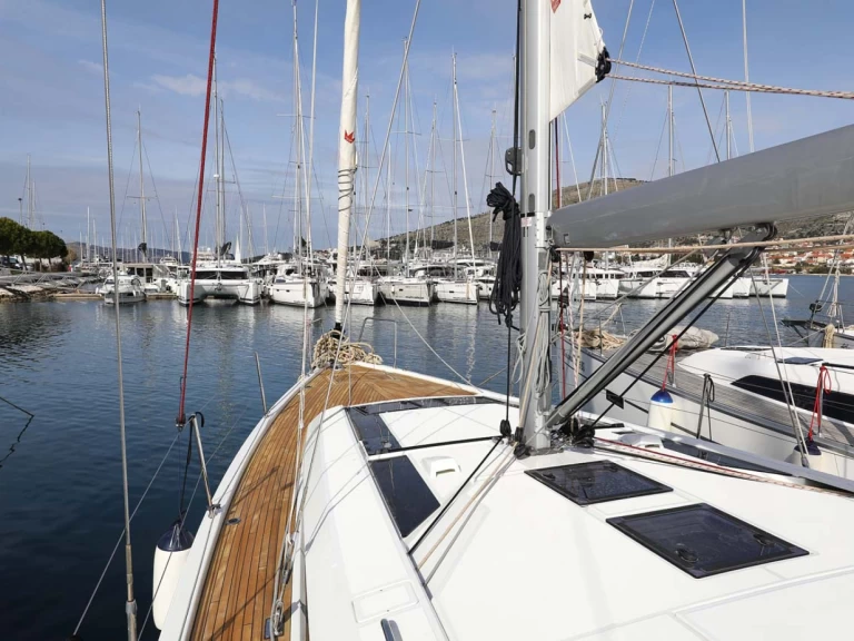 Pronajmout Plachetnice se skipperem či ne Bénéteau v Lefkáda