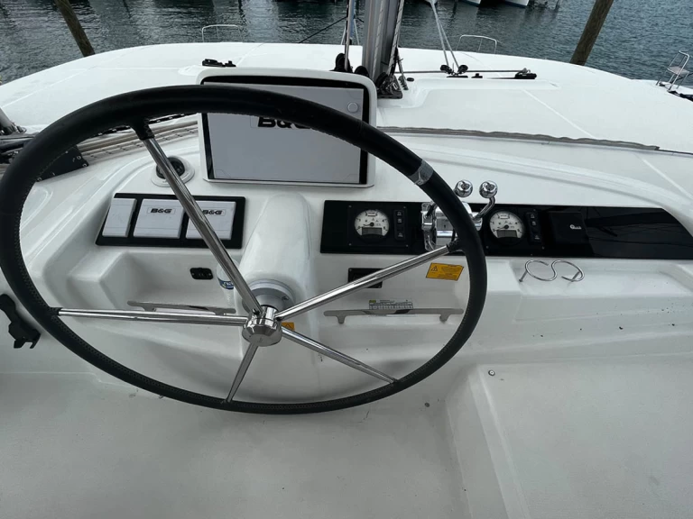 Pronájem lodi Road Town lákavé ceny Lagoon 46