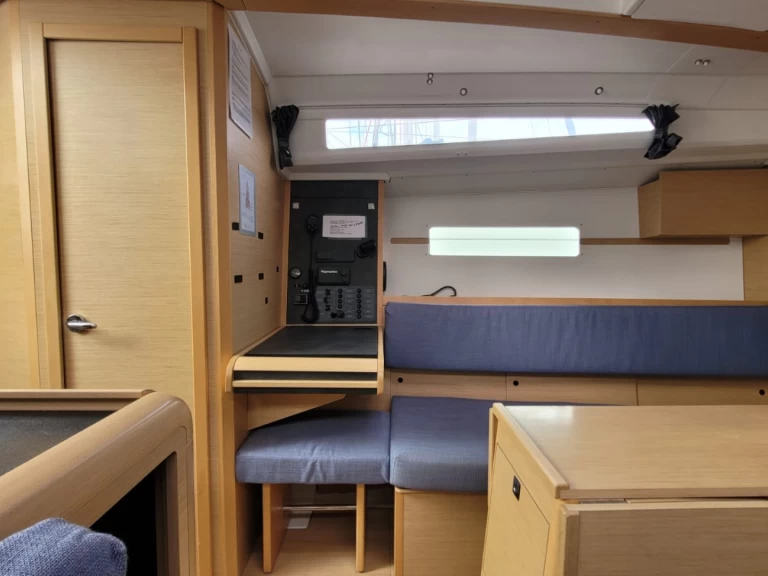 Pronajmout si Jeanneau Sun Odyssey 349 v Saint-Quay-Portrieux