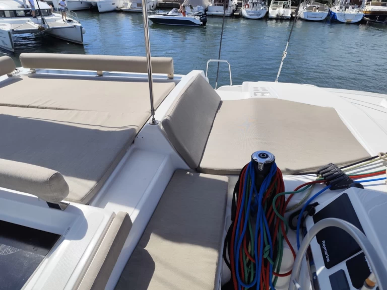 Pronájem Katamarán Bali s licencí