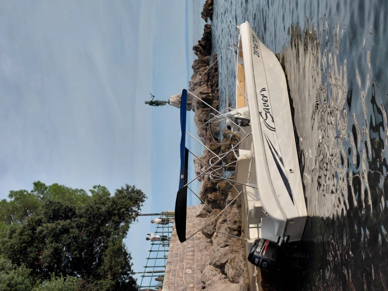 Pronajmout Motorová loď se skipperem či ne Saver v Lovran