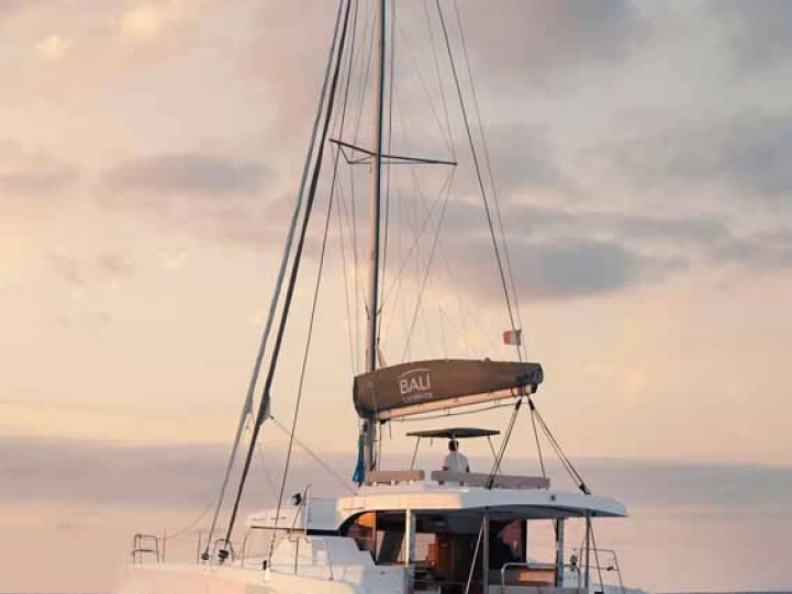 Katamarán k pronájmu v Palma de Mallorca za nejlepší cenu