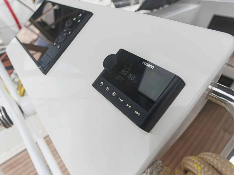 Pronájem lodi Gouvia lákavé ceny Bavaria C45