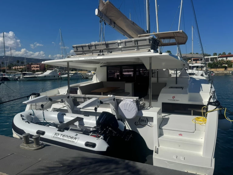 Pronajmout Katamarán se skipperem či ne Fountaine Pajot v Furnari
