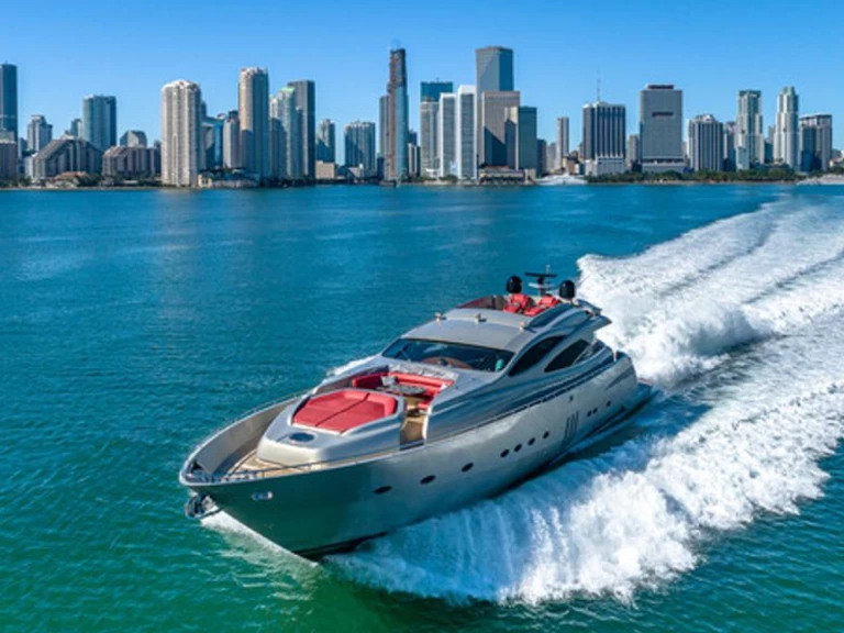 Pronájem lodi Pershing Pershing 90 v Miami Beach na Samboatu