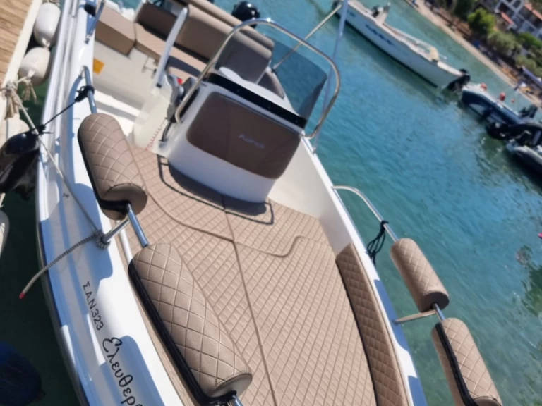 Pronájem lodi Agios Nikolaos lákavé ceny F17