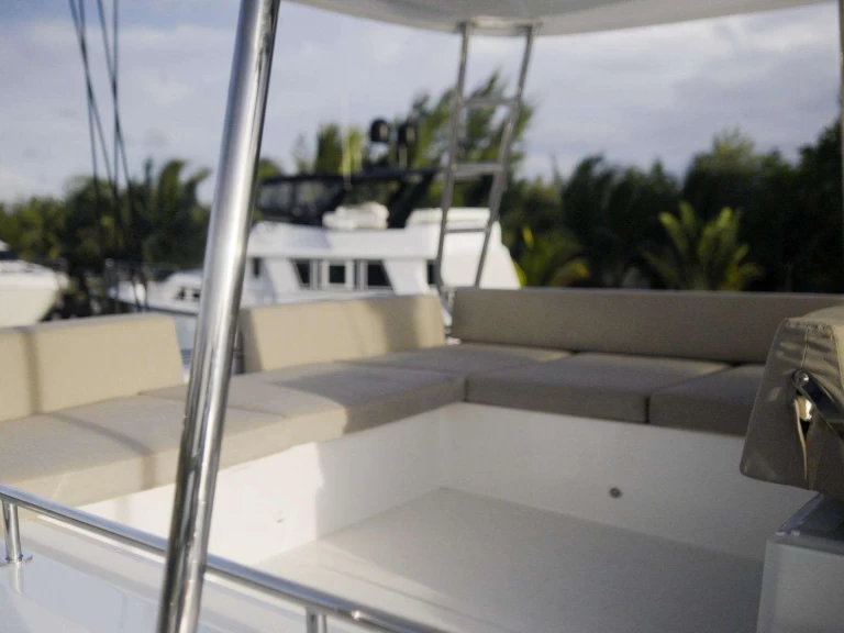 Pronájem lodi Lagoon BELLISSIMA v Belize na Samboatu