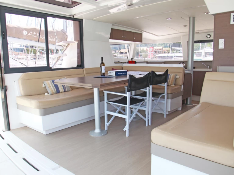 Pronájem lodi Bali Bali 4.1 v Benítses na Samboatu