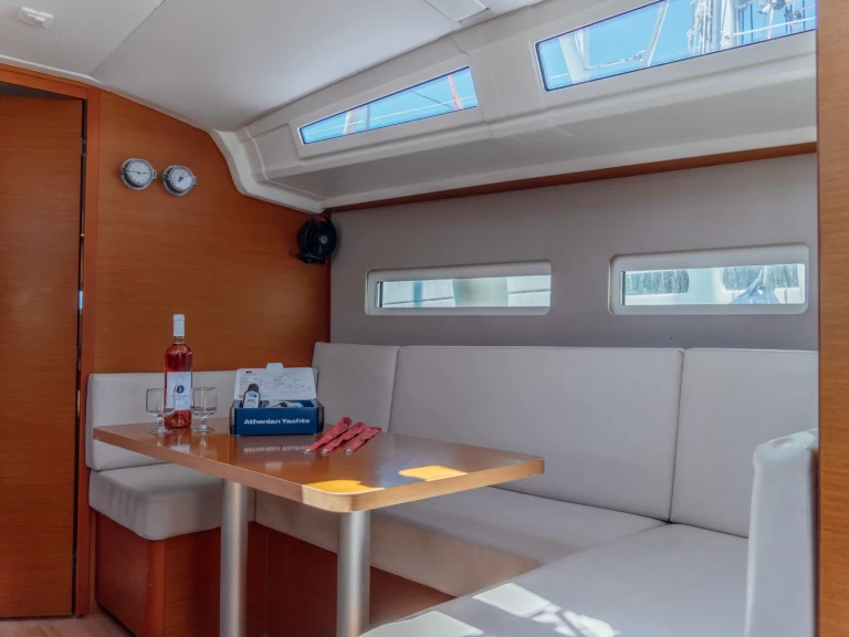 Pronájem lodi Jeanneau Sun Odyssey 410 v Kos na Samboatu