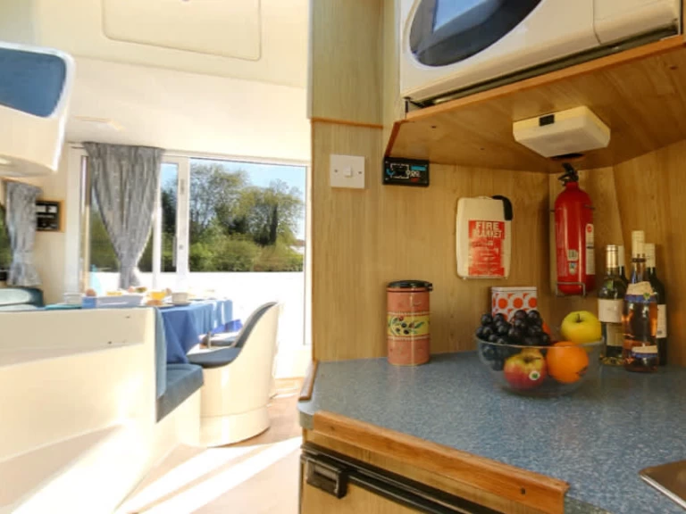 Pronájem Motorová loď v Castelnaudary -Le Boat Caprice