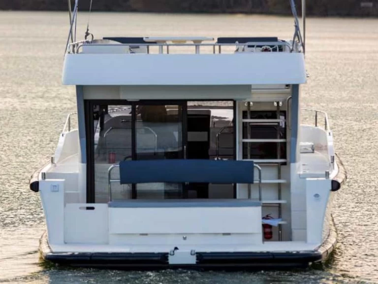 Pronájem jachty v Homps -Le Boat Horizon 1 na Samboatu