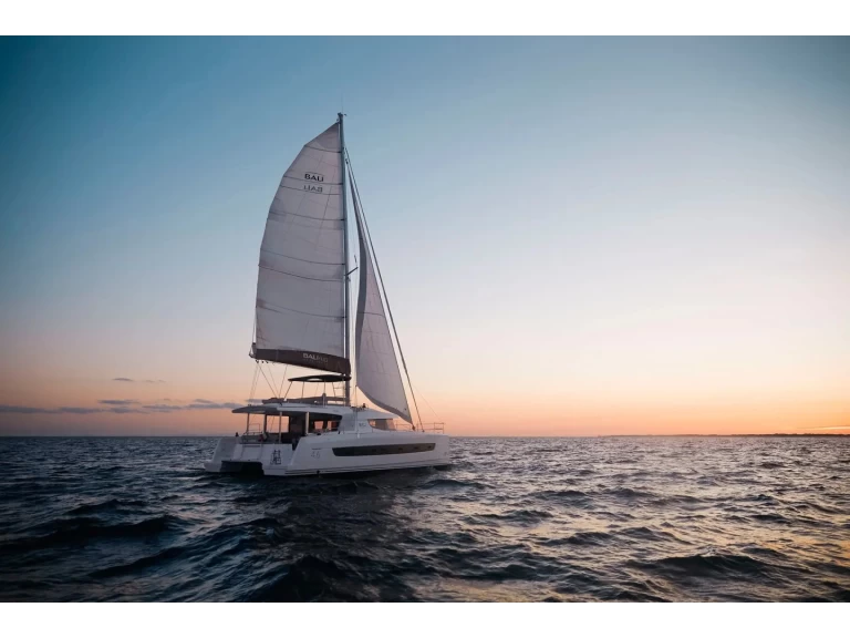 Pronájem lodi Bali Bali 4.6 v Alimos na Samboatu