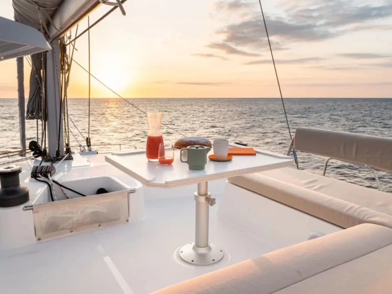 Pronajmout Katamarán se skipperem či ne Bali v Alimos