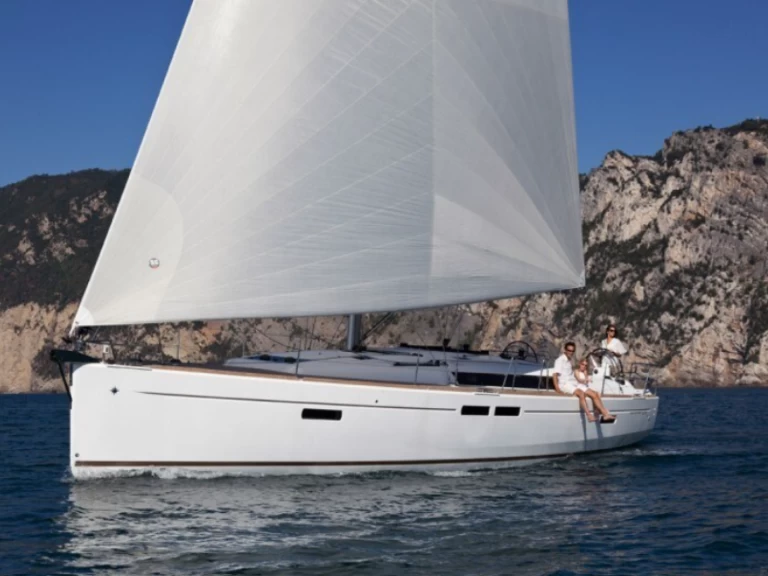 Jeanneau Sun Odyssey 479 jednotlivci a charterové společnosti v Pula
