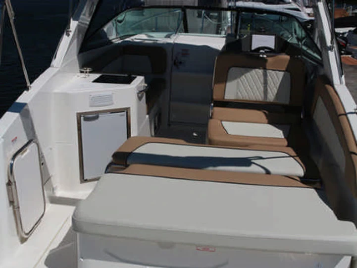 Pronájem jachty v Górkło -Bayliner C8 na Samboatu