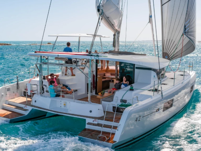 Pronajmout si Lagoon Lagoon 42 v Pointe-à-Pitre