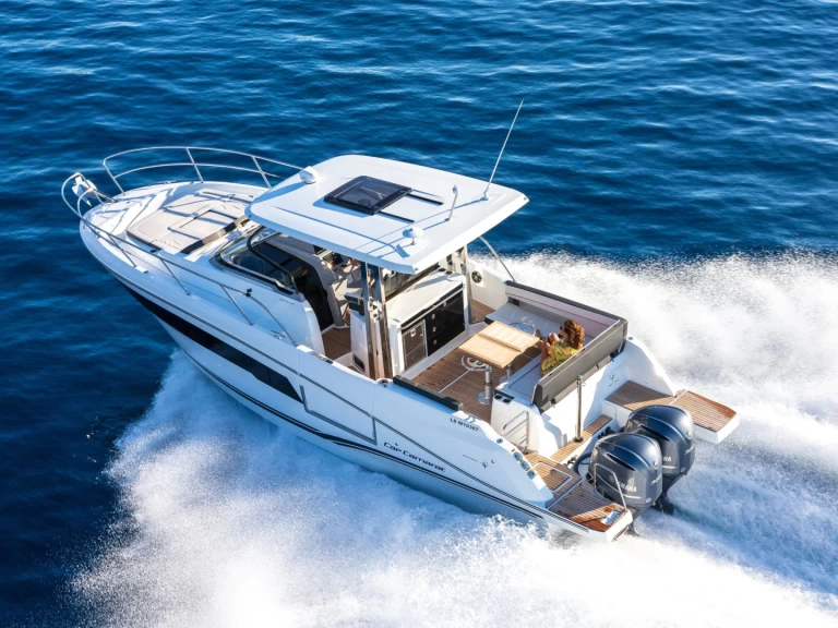 Pronájem Motorová loď 2 s licencí