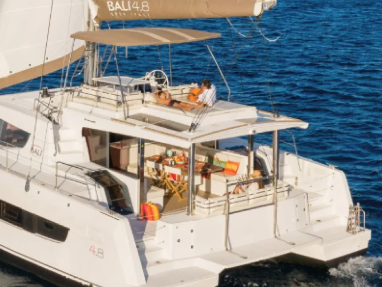 Pronajmout si 15 BALI 4.6 TEN v Ajaccio