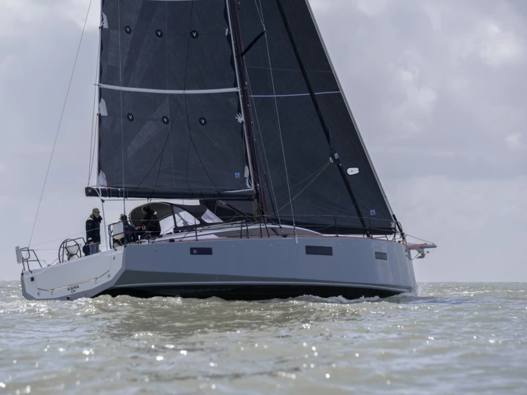 Plachetnice k pronájmu v Larmor-Plage za nejlepší cenu