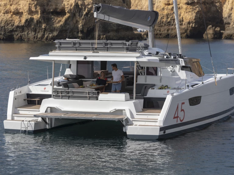 Pronajmout si Fountaine Pajot Elba 45 v Le Marin