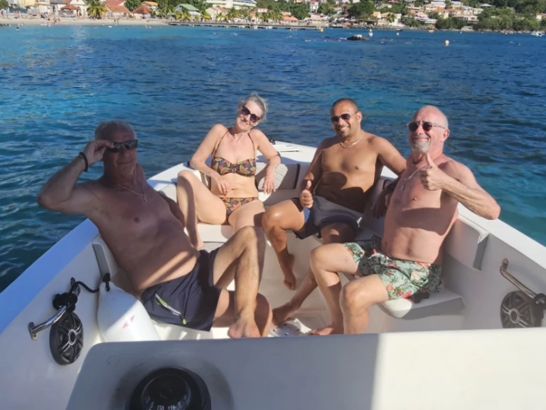 Pronájem Motorová loď v Les Trois-Îlets -aback 24 Abbaco 24