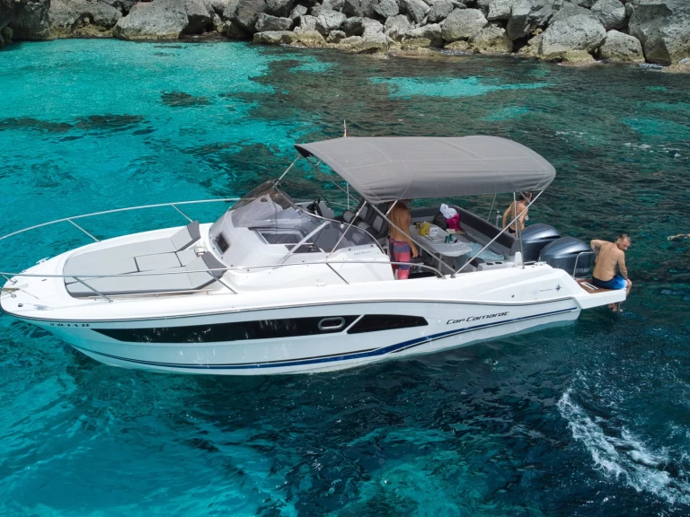 Pronajmout si Jeanneau Cap Camarat 9.0 WA v Alcocéber