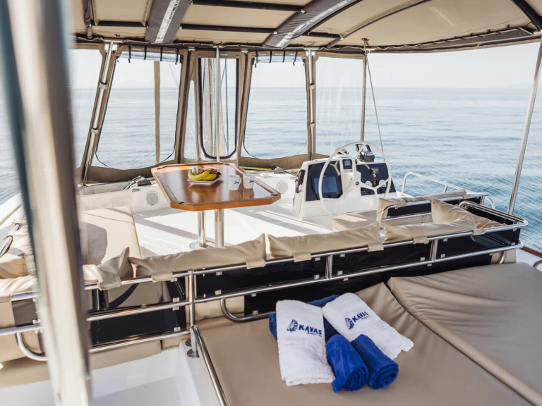 Pronajmout Katamarán se skipperem či ne Bali v Alimos