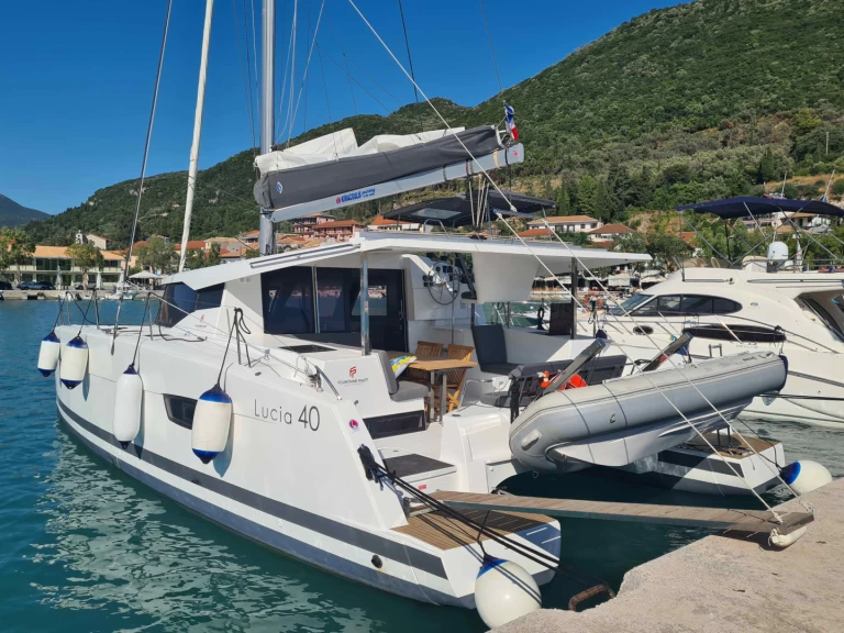 Pronájem jachty v Ligia -Fountaine Pajot Lucia 40 na Samboatu