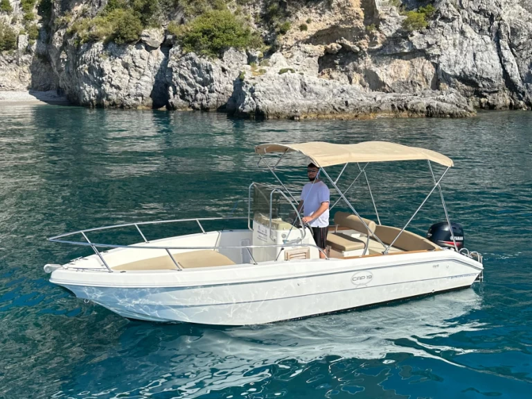 Pronajmout si Capelli Cap 19 Open v Amalfi 