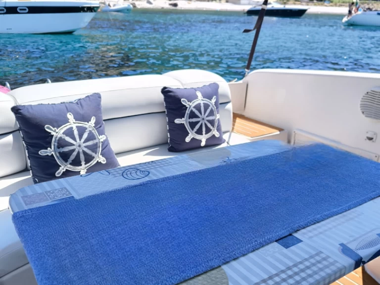 Chaparall  2835ss jednotlivci a charterové společnosti v Terracina