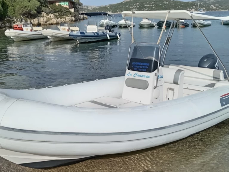 Predator 570 jednotlivci a charterové společnosti v Palau