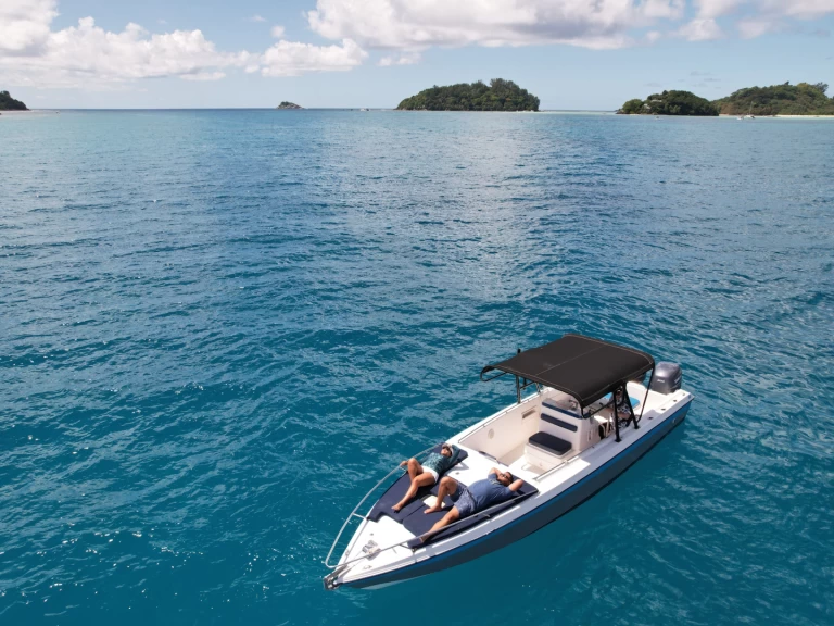 Pronájem jachty v Mahé -Wellcraft Scarab 302 Sport na Samboatu